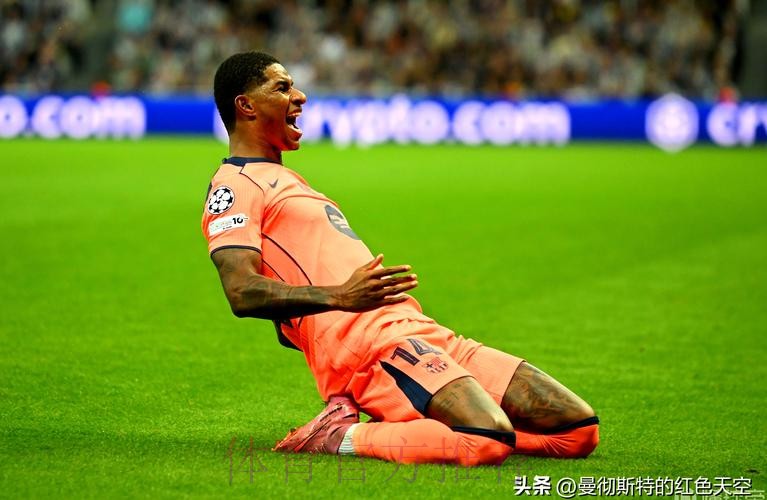 TA:阿拉巴想与皇马续约 教练组对缺人照顾伤员不满